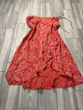 Women’s XL Red White Floral True Wrap Skirt Ruffle Hem Hi Low Boho Flowy Festive